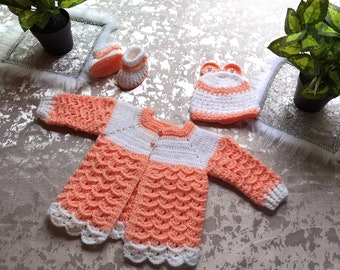 Ensemble d'hivers pour bébé âge de 1 mois au 3 mois Ensemble crochet de cardigan bonnet chaussons Ensemble bébé orange et blanc  fait à main