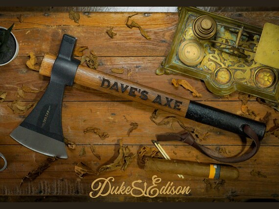 Axes, hatchets & tomahawks collection