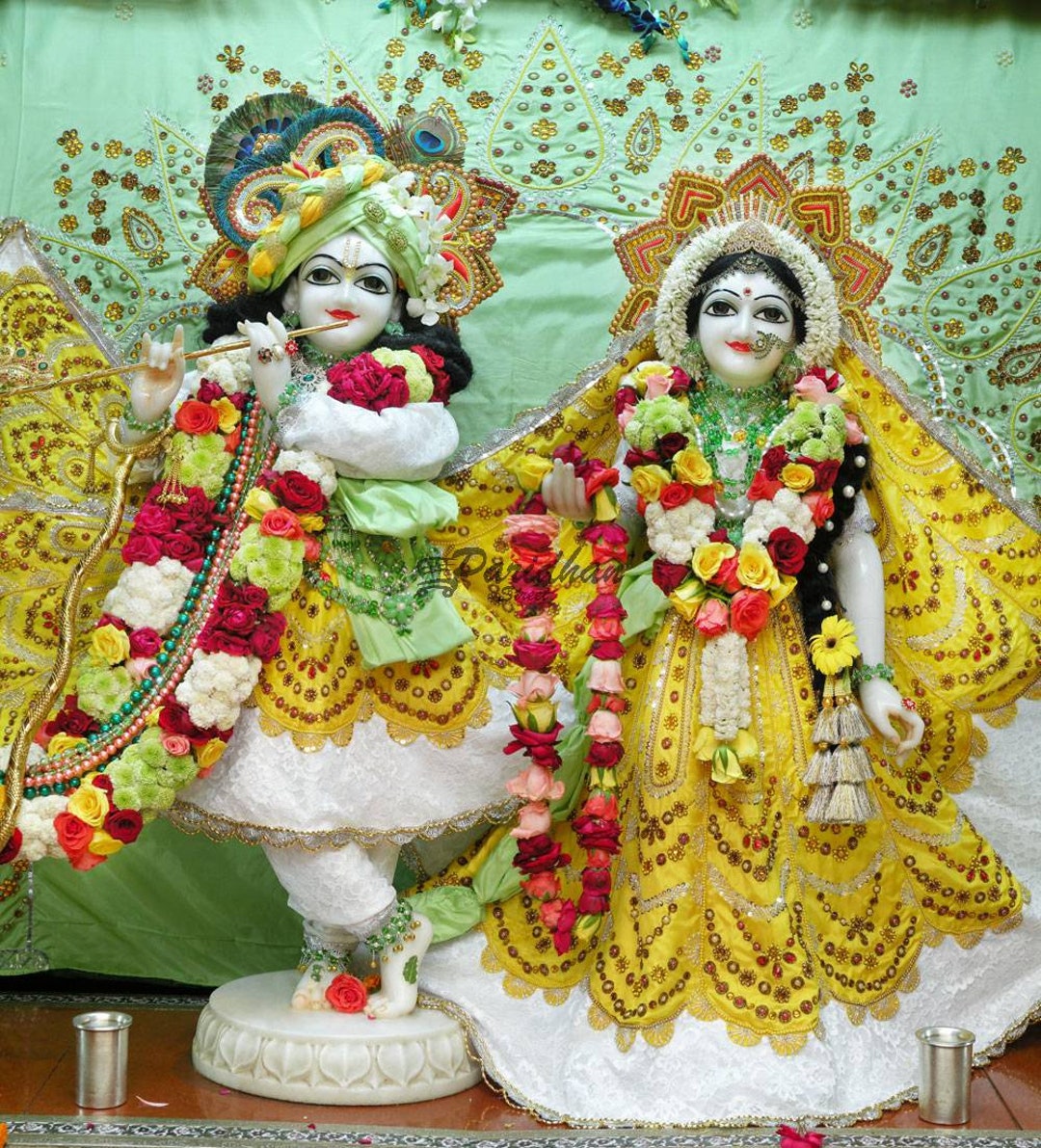 Buy Radha and Krishna Makrana Pure White Marble ISKCON Deities ...