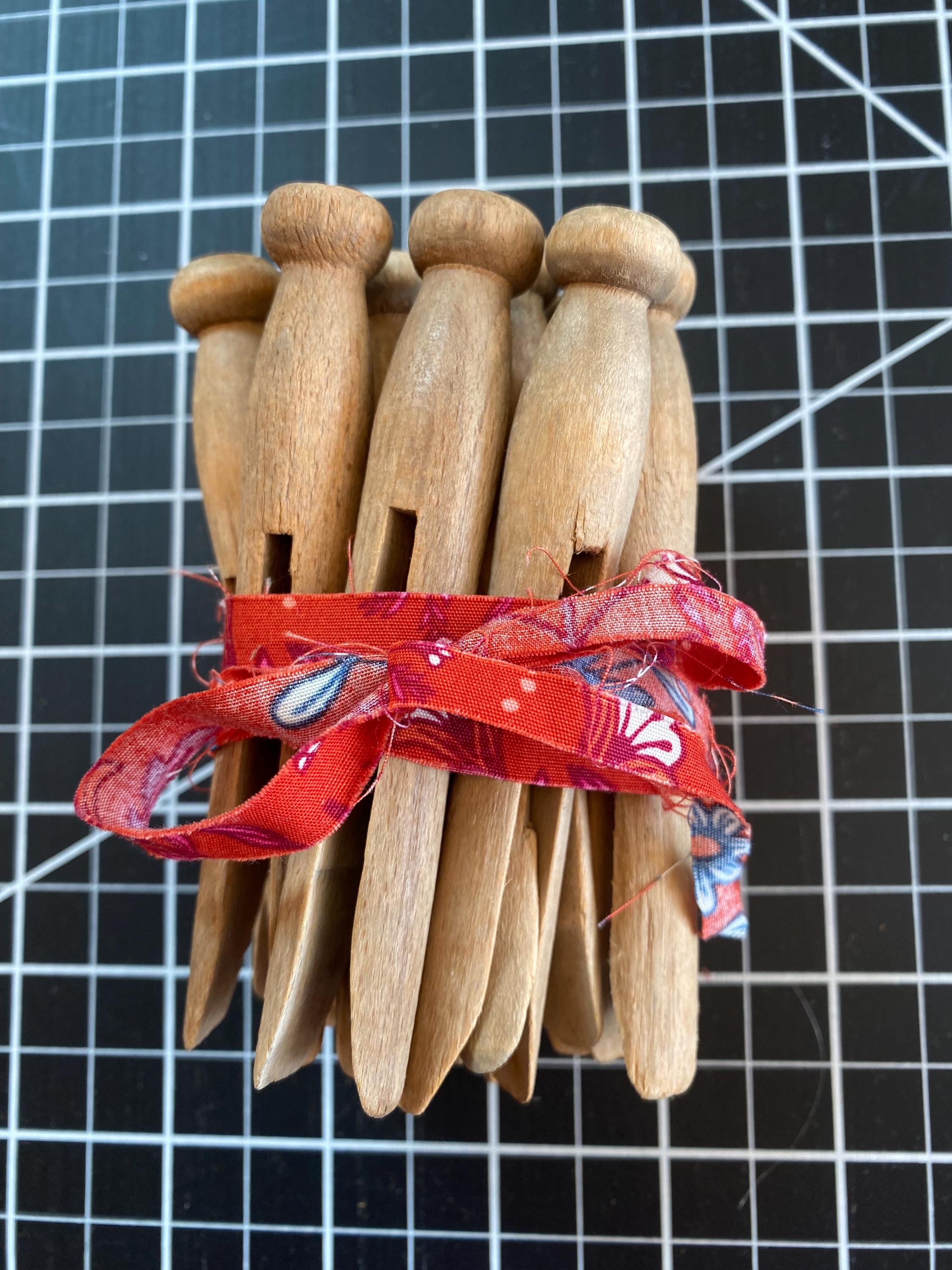 12 Vintage Wooden Clothespin Bundle - Etsy