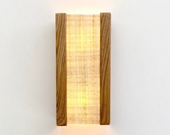 Wall lamp made of naturaloak wood and authentic Egyptian papyrus with sustainable and ecological materials. Wall lights. Wall lamp. Wandlamp