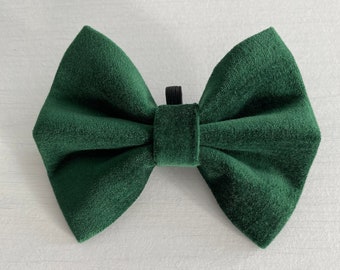 The Green Velvet Dog Bow Tie