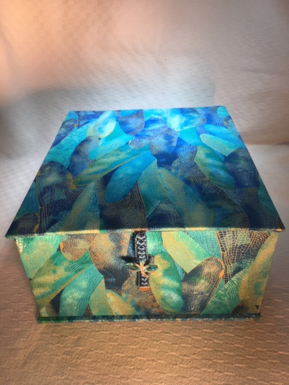 Grand Coffret Décoratif Recouvert de Tissus