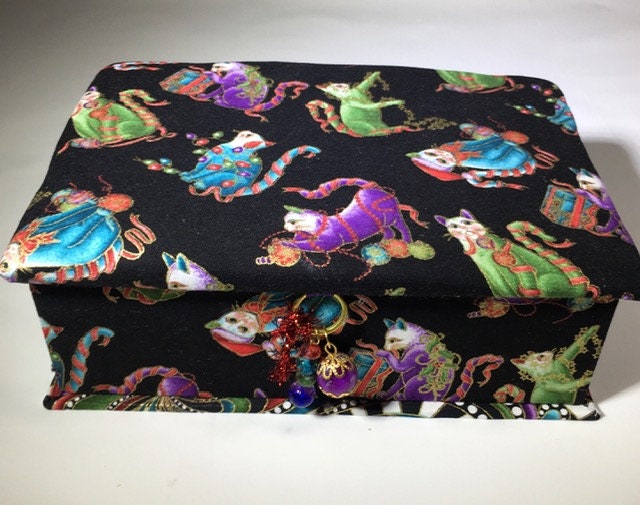 Boite Décorative en Carton et Tissu