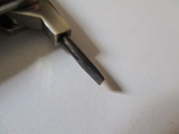 Silver multifunction keyring - image 3