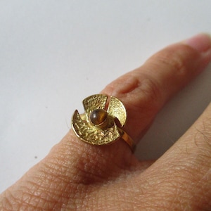 Gold ring tiger eye stone