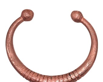 Pulseira de cobre maciço feita à mão – Design tribal gravado à mão – Joia boho ajustável para cura