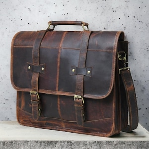 Leder Messenger Bag Personalisierte Laptoptasche Umhängetasche Geschenk für Männer Bürotasche Arbeit Aktentasche Große Schultasche Vatertagsgeschenk