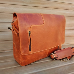 Umhängetasche aus echtem Leder, College-Tasche, Laptop-Tasche, Umhängetasche, Geschenk für Männer, Bürotasche, Arbeits-Aktentasche, große Satchel als Geschenk Bild 3