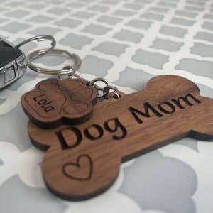 Dog Mom Keychain, Mother's Day Gift, personalized gift,  wooden keychain, Stocking Stuffers, Car Accessories, Girlfriend Gift