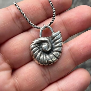Round Shell Necklace, Sea Shell Pendant, 925 Silver Pendant, Boho Silver Jewelry, Anniversary Gift, Gifts for Women, Large Cute Necklace