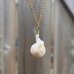 Baroque Pearl Gold Necklace (sirene) // 14K Gold Filled