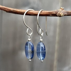 Pendientes de cianita, pendientes azules, plata de ley, bonitos pendientes de plata, joyería de plata bohemia, idea de regalo de cumpleaños, regalos para mujeres, para ella