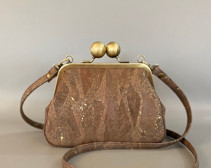 Beatrice Kisslock Crossbody in Slate & Gold Cork Leather
