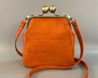 Doris Kisslock Crossbody in Pumpkin Orange Cork Leather