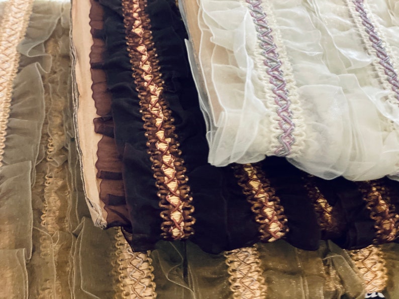 Historial Ruffle Trim Brown Ruffle Vintage Trim W/ Gold Braided Pattern - Clothes, Upholstery ...