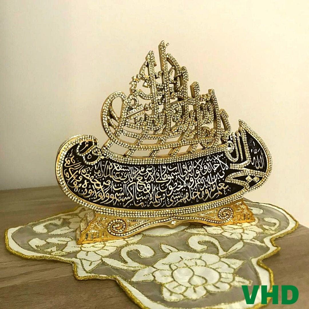 Red Glass Decorative Showpiece, For Gifting, Dust With Dry Cloth