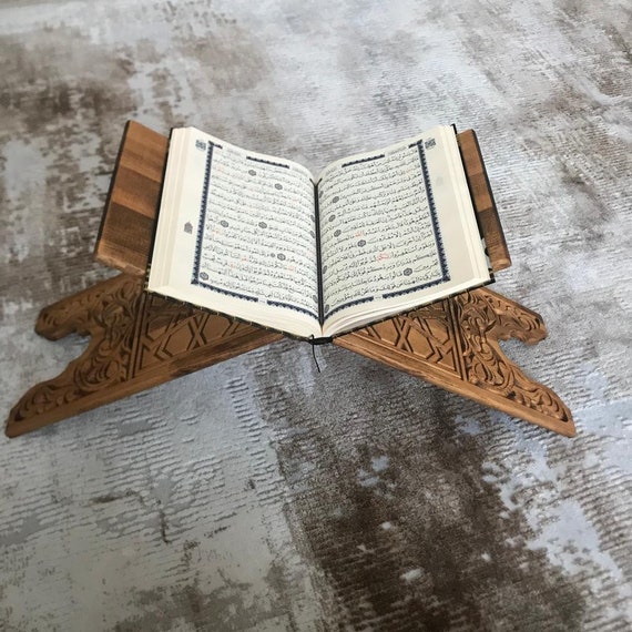 Soporte para libros plegable de madera tallada a mano con forma de Lavh,  'Cuentos de la ruta de la seda