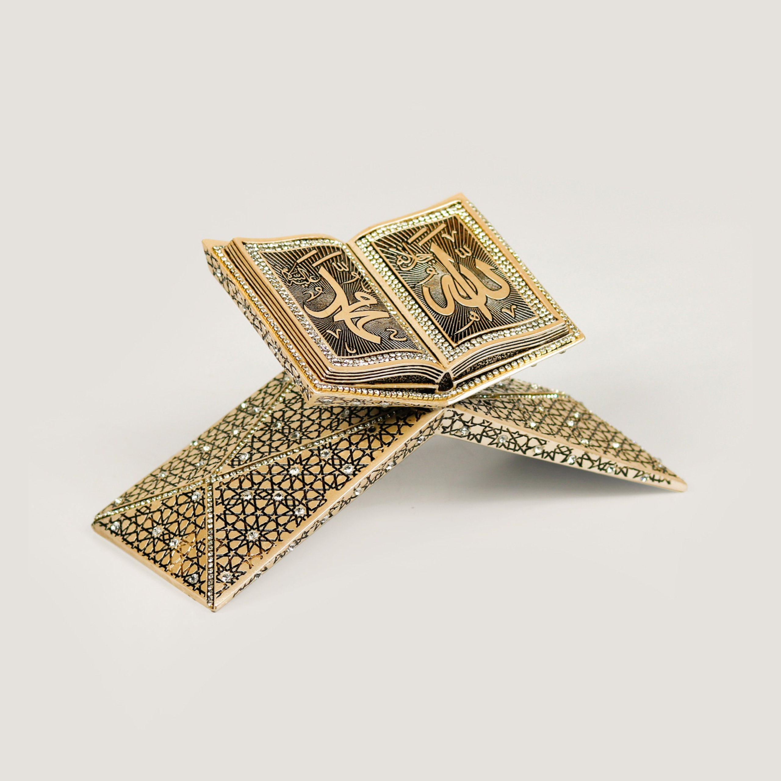 Islamic figurine QURAN agrohort.ipb.ac.id