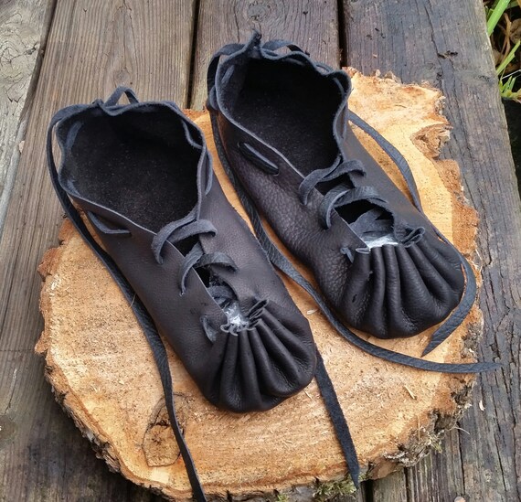 minimalist moccasins