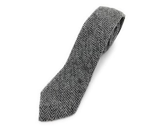 Men's Harris Tweed Necktie Grey Herringbone