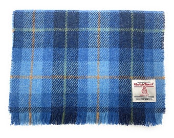 Blauwe geruite blauwe ruitjessjaal met franjes van Harris Tweed Made in Scotland