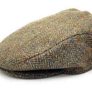Gorra de golf plana de tweed Harris con diseño de espiga marrón fabricada en Escocia