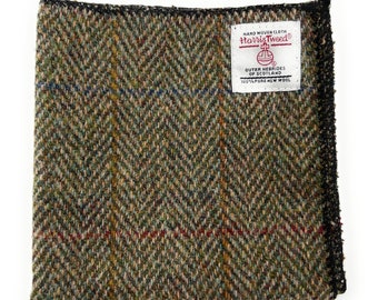 Harris Tweed Pocket Square Green Herringbone  26cm x 26cm