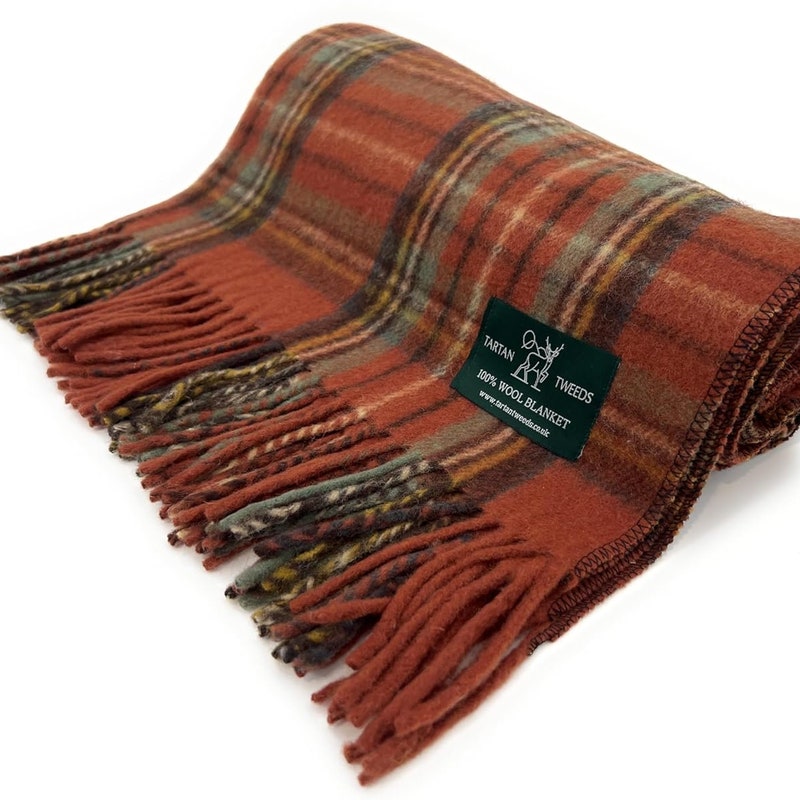 Burnett Crest Tartan Premium Blanket Black