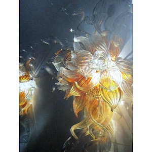 Par de arandelas transparentes e âmbar Dale Chihuly Glass Art Card, 1997, branco fosco, nº 425