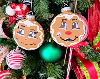 Adorables adornos de caras de pan de jengibre – Juego de 2