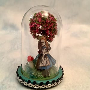 Mini bell jar Alice in Wonderland and topiary tree
