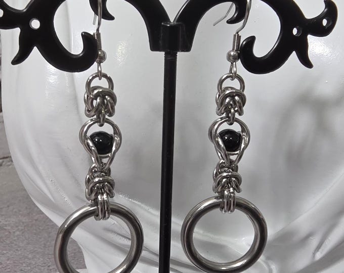 Gothic stainless steel earrings – Rings, chainmail and black beads