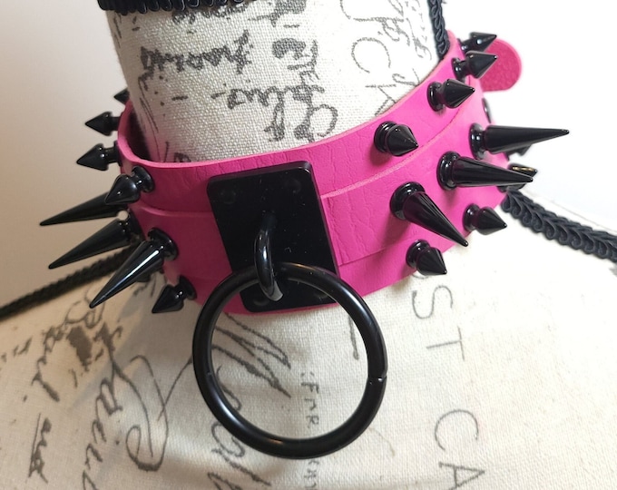 Goth / kawaii / punk / BDSM choker in fuchsia vegan leather with black spikes.