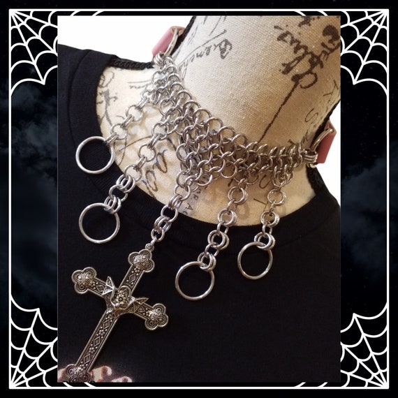 BEST SELLER! Choker Gothic / pastel goth / kawaii in pink or black vegan leather, European chain mail and large crucifix. Chainmail.