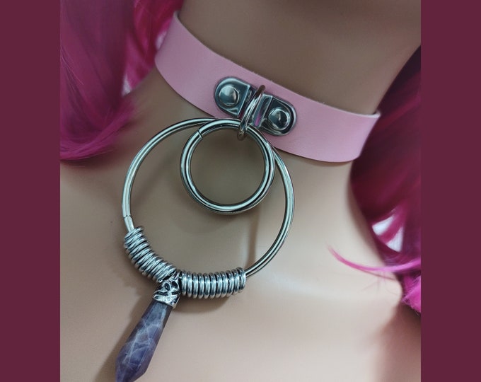 Choker pastel goth, Kawaii. Pink vegan leather. Orings and Amethyst.