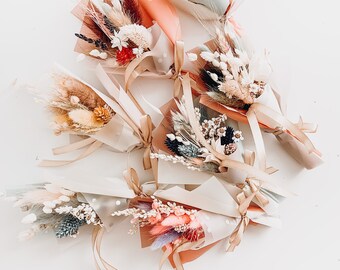 Wedding favors for guests gift idea rustic mementos dried flowers wedding party gifting everlasting eco handmade favors