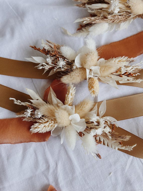 Corsage - Wedding corsage, flower corsage, bridesmaid corsage, wrist corsage for wedding, bridal corsage, boho corsage, boho corsage