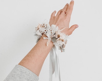 Neutral Dried Flower Corsage with Ribbon, Custom Wedding Bridesmaid Wrist Corsage