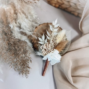 Boutonniere for wedding, wedding boutonniere, groom boutonniere, rustic boutonniere, boho boutonniere, white boutonniere, wedding flowers