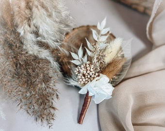 Boutonniere for wedding, wedding boutonniere, groom boutonniere, rustic boutonniere, boho boutonniere, white boutonniere, wedding flowers