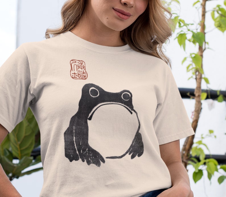 Grumpy Japanese Frog Shirt, Cute Sad Cottagecore Toad, Vintage Kawaii Aesthetic Phrog, Froge & Thought Bubble or Speech Balloon - Unisex 