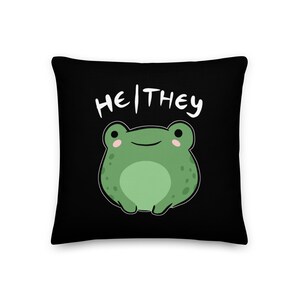 Él, ellos, pronombres, rana, lindo, no binario, queer, estético - Enby, lgtb, lgtbq, demigirl, demiboy, regalo - Frogart, hada, grunge, regalo - almohada decorativa