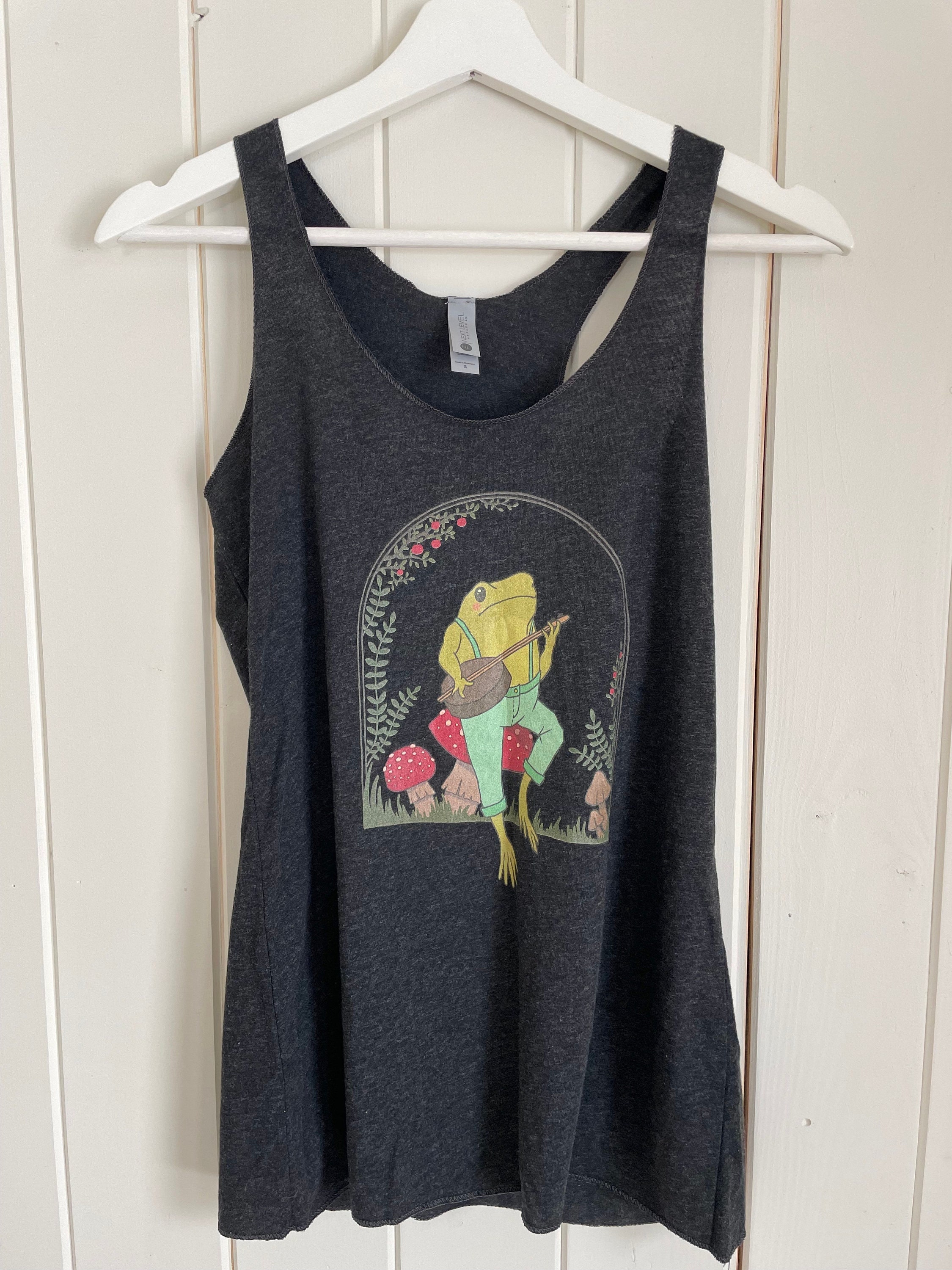 Maglietta Con Rana Che Suona Chitarra - Stile Cottagecore - Unisex Adulto - Foto 5