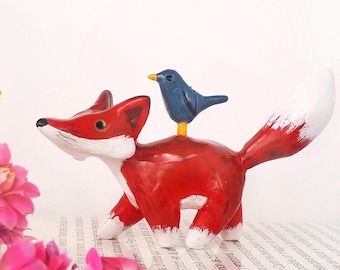 Cottagecore Fuchs Figur mit Amsel: Handgemachte Tonfigur Woodland Decor für Regal