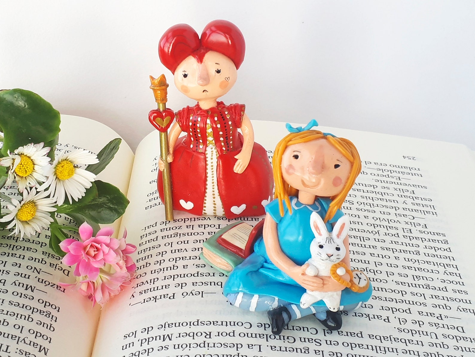 Mi personaje de cuento favorito hecho a mano por encargo tu | Etsy