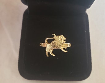 14k Gold Lion Stick Pin Conversion Ring, Greek Key Band