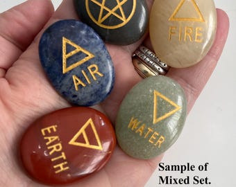 Conjunto de piedras elementales (fuego, aire, agua, tierra y espíritu) con bolsa de almacenamiento.