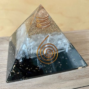 Orgone/Organite Pyramids Choice of Styles Chakra, Lapis, Rose Quartz, Amethyst, Onyx, Shungite/Selenite Selenite & Tourm