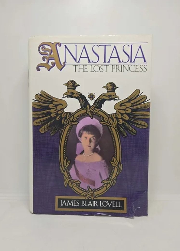 Anastasia Book Nook - Etsy